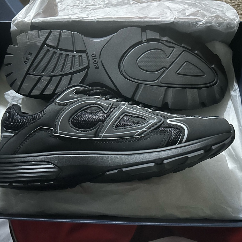 Dior B30